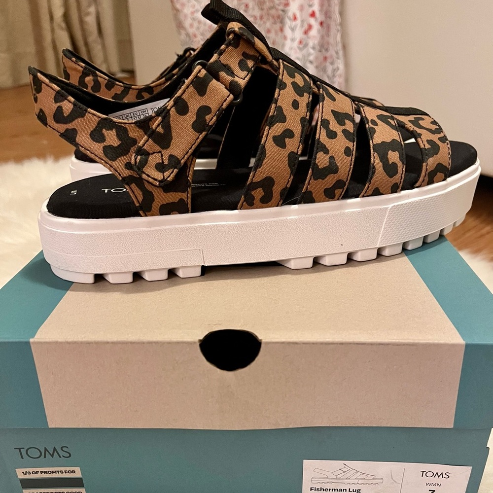 TOMS Never Worn - without tags Wedges Size 7 Women Leopard
